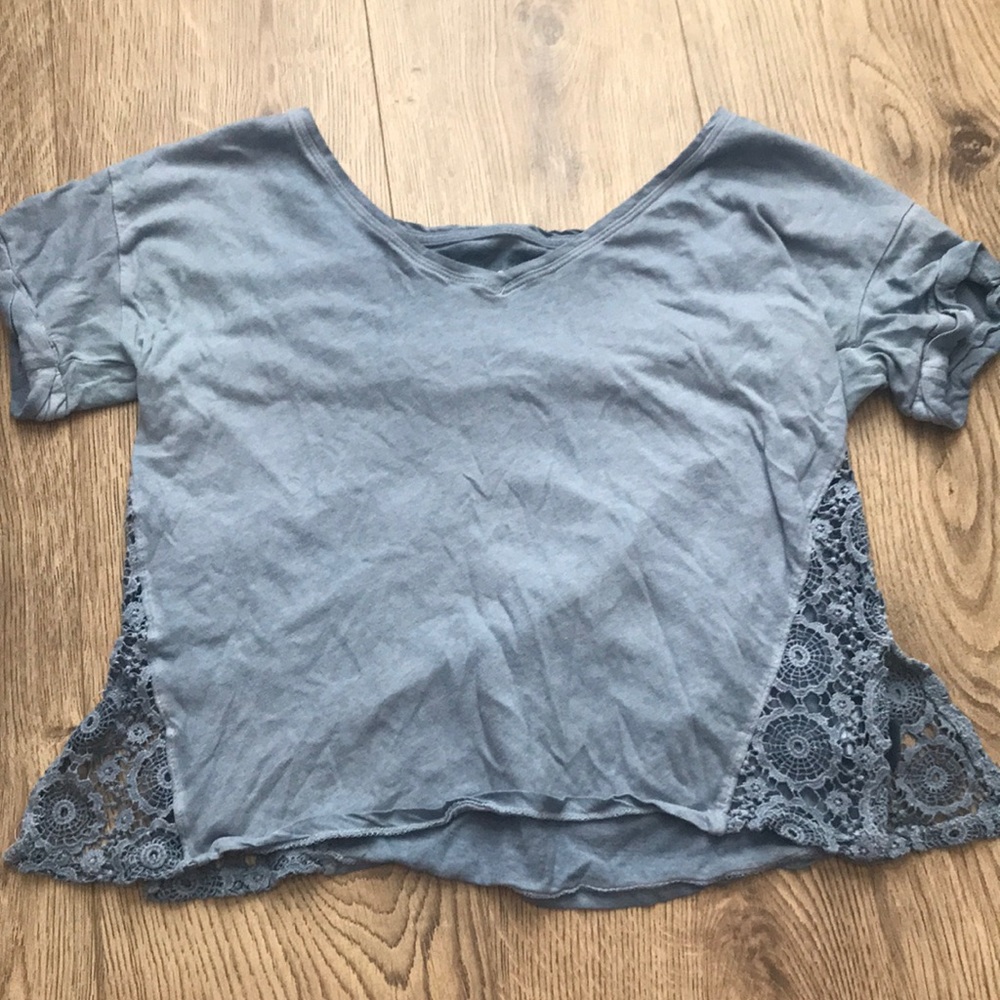 Aeropostale light blue T-shirt